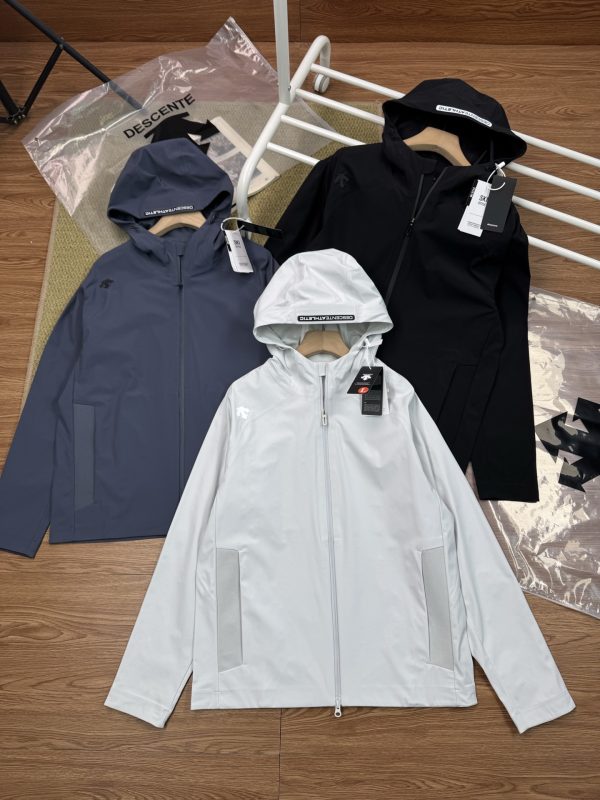High Quality Descente Coat Gray Breathable Collection