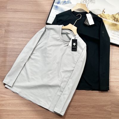 Premium Descente Long Sleeves Black Casual Luxury