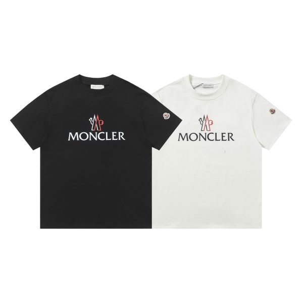 Luxury Moncler Short Sleeves Red Cotton Print Collection