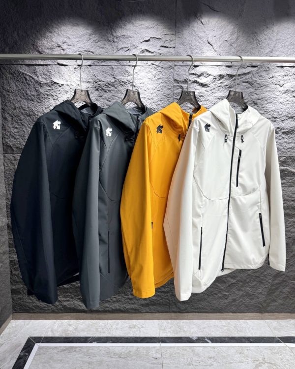 Premium Quality Descente Coats Black Breathable Collection