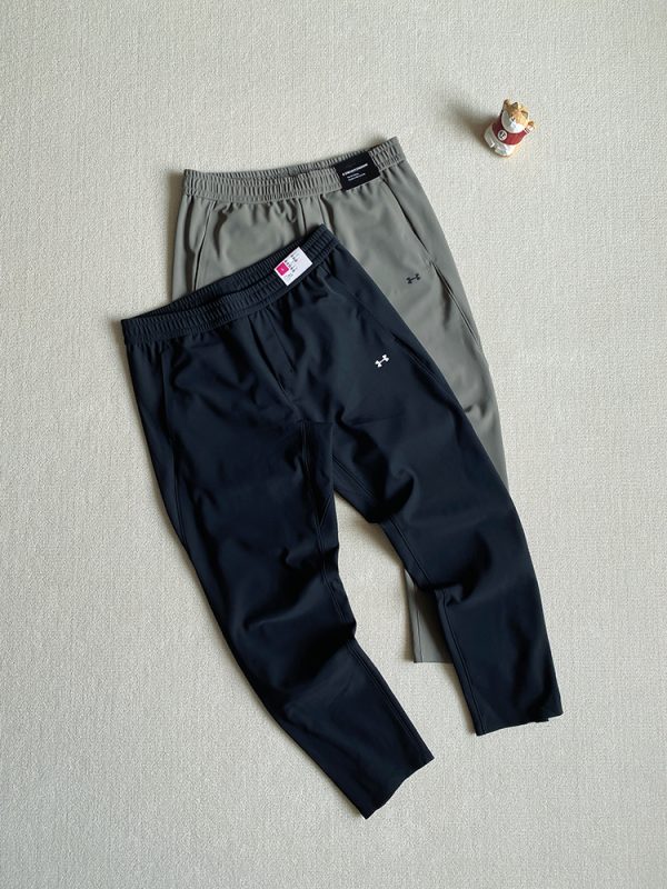 Luxury Under Armour T-Shirts Black Casual Collection