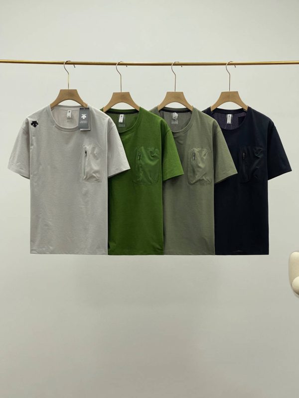 Premium Quality Descente Short Sleeves Black Casual Style