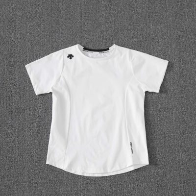 High Quality Descente Short-Sleeved Shirt Black Knit Breathable Luxury