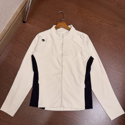 Premium Quality Descente Sports Tops Blue Knit Collection
