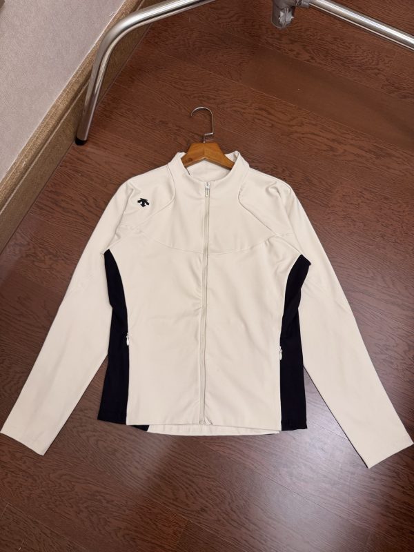 Premium Quality Descente Sports Tops Blue Knit Collection