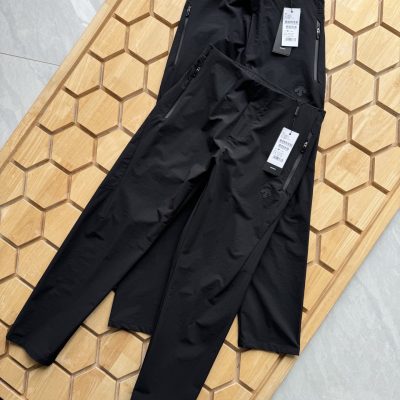Luxury Descente Pants Black Logo Collection