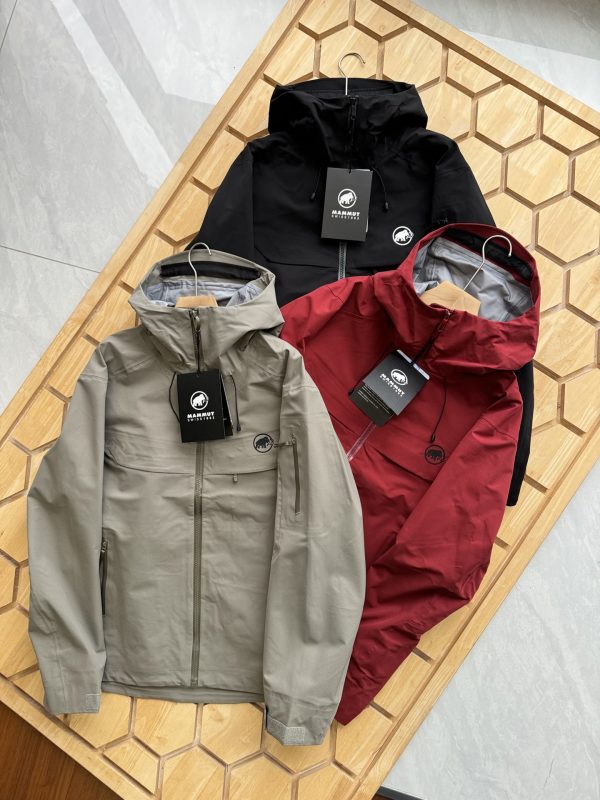 High Quality Mammoth Jackets Black Collection