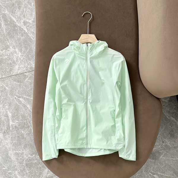 High Quality Descente Casual Pants Green Patchwork Collection