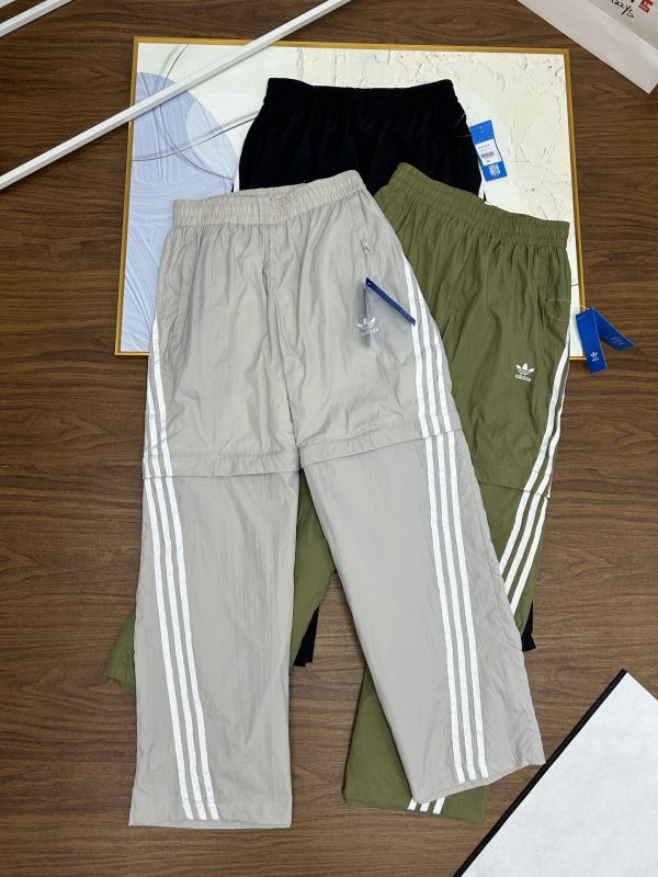 High Quality Adidas Shorts White Classic Style