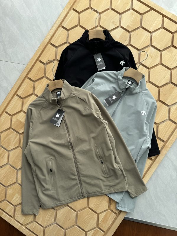 Premium Quality Descente Coats Black Sporty Collection