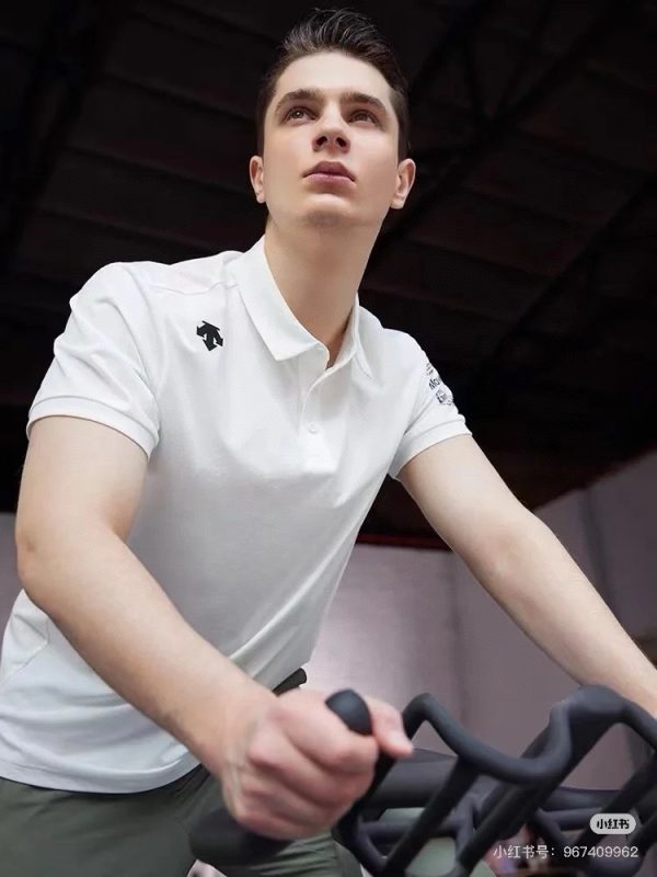 Premium Descente Short-Sleeved Shirts Black Cotton Elegant Collection