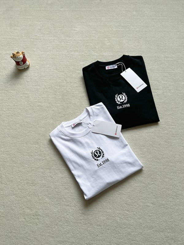 Premium Lululemon Short-Sleeved Shirt Black Leather Logo Collection