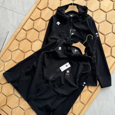 High Quality Descente Coat Black Elegant Luxury