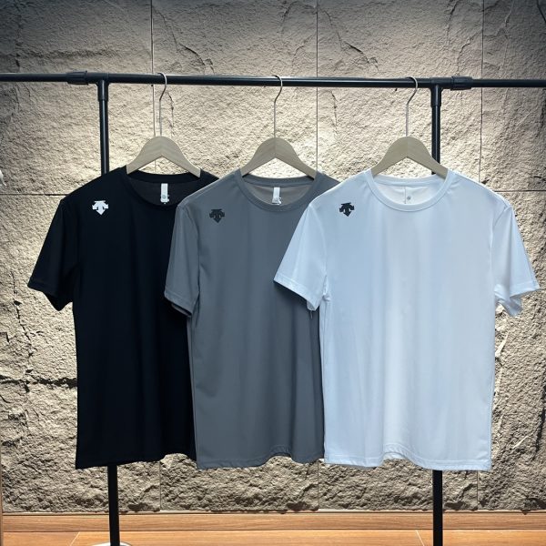 Best Selling Descente Short Sleeves Black Silk Logo Luxury