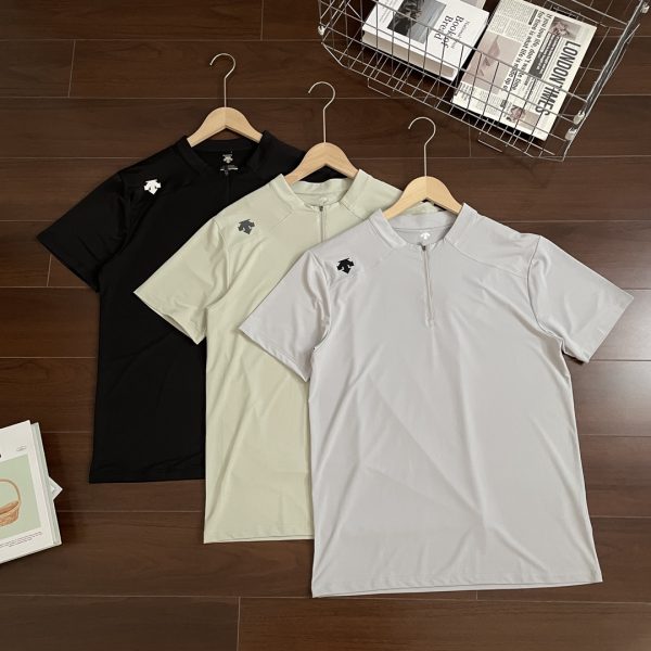 Premium Descente Short-Sleeved Black Sporty Style