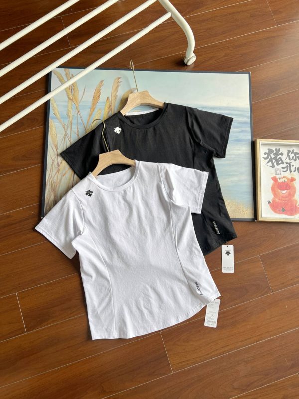 Premium Descente Short Sleeves Green Logo Luxury