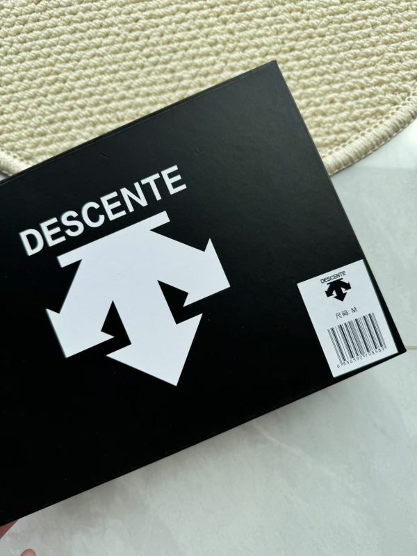 Luxury Descente Short Sleeves Black Sporty Luxury