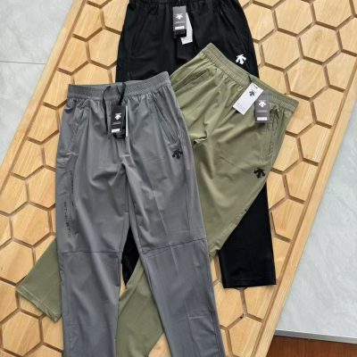 High Quality Descente Trousers Black Casual Collection