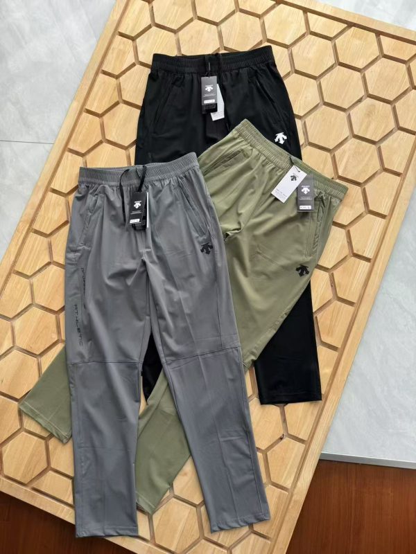 High Quality Descente Trousers Black Casual Collection