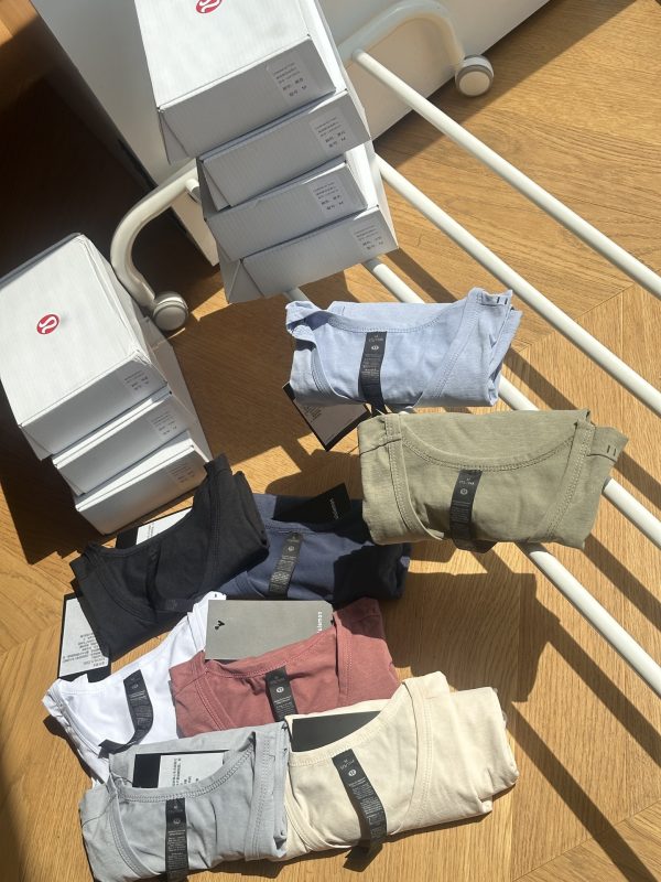 High Quality Lululemon Sleeveless Black Polyester Logo Collection