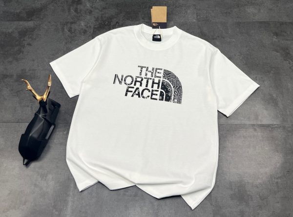 Luxury The North Face Short-Sleeved Shirt White Classic Collection