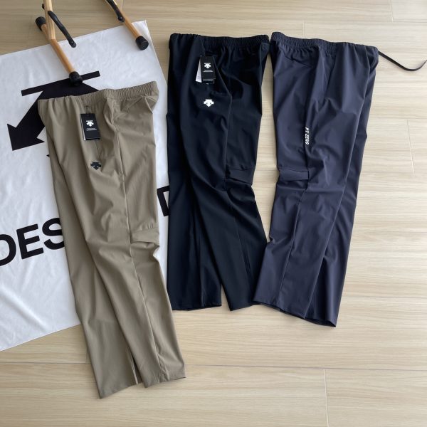 High Quality Descente Trousers Black Silk Casual Collection