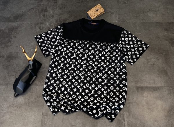 Luxury Louis Vuitton Short-Sleeved Shirt Black Gradient Luxury