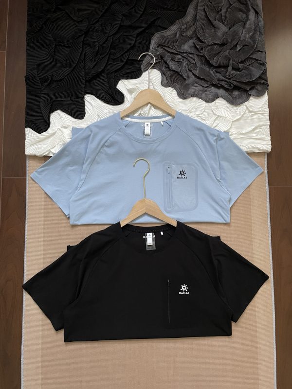 Luxury Express Short Sleeves Black Silk Minimalist Collection