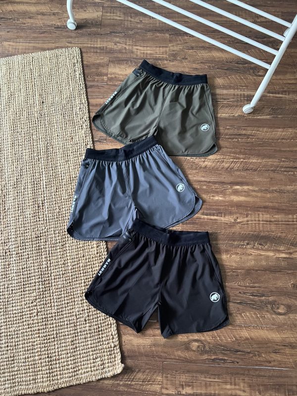 Premium Mammoth Shorts Black Breathable Collection
