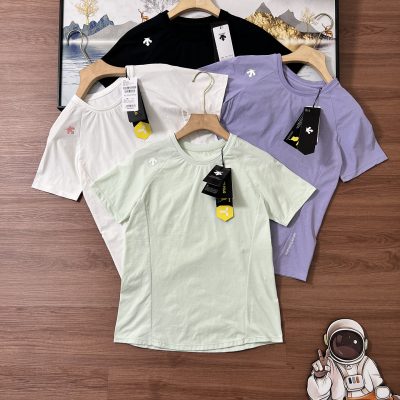 High Quality Descente Short Sleeves White Polyester Casual Style