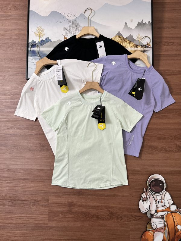 High Quality Descente Short Sleeves White Polyester Casual Style