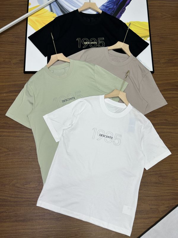 Premium Descente Short Sleeves White Cotton Logo Style