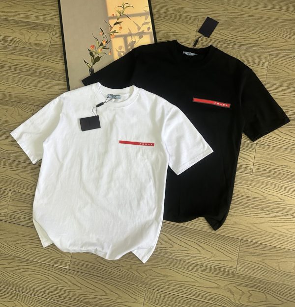 High Quality Prada Short-Sleeved Shirt Red Breathable Luxury