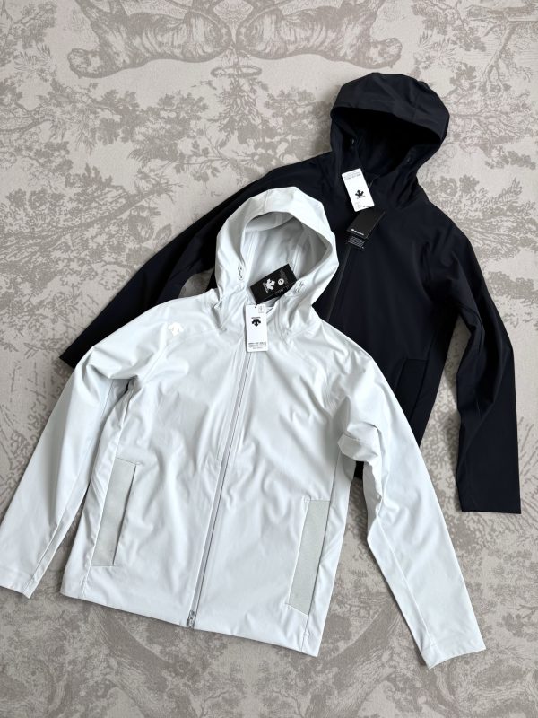 High Quality Descente Jackets Black Luxury