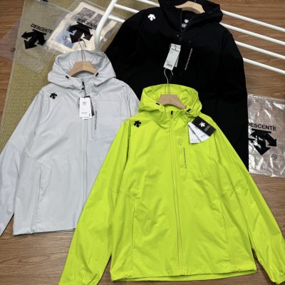 Premium Descente Casual Pants Black Logo Style