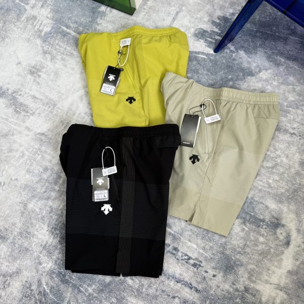 Best Selling Descente Shorts Black Luxury