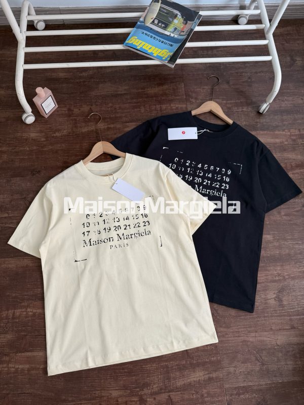 Premium Quality Margiela Short Sleeves Black Cotton Distressed Style