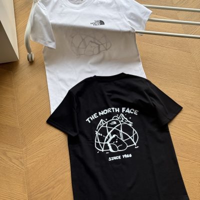 High Quality The North Face Short Sleeves Black Cotton Print Collection