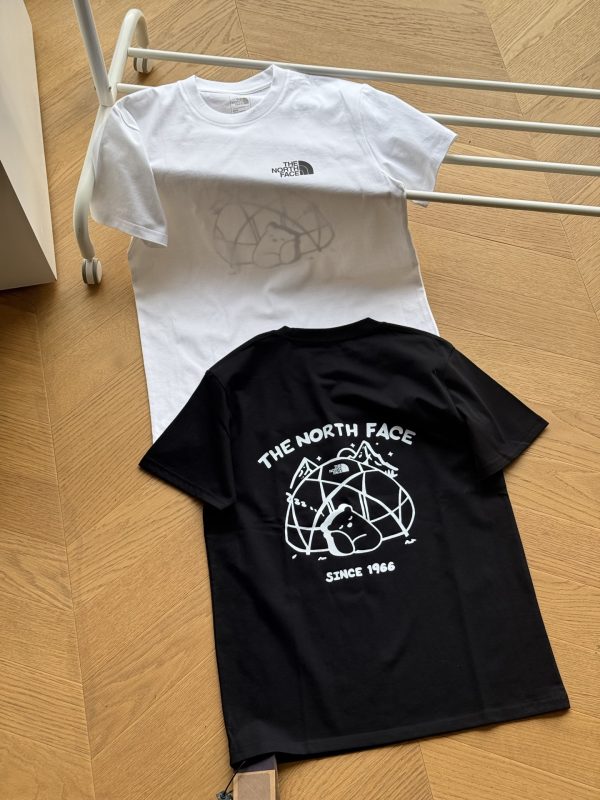 High Quality The North Face Short Sleeves Black Cotton Print Collection