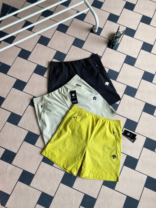 Premium Descente Shorts Black Breathable Collection