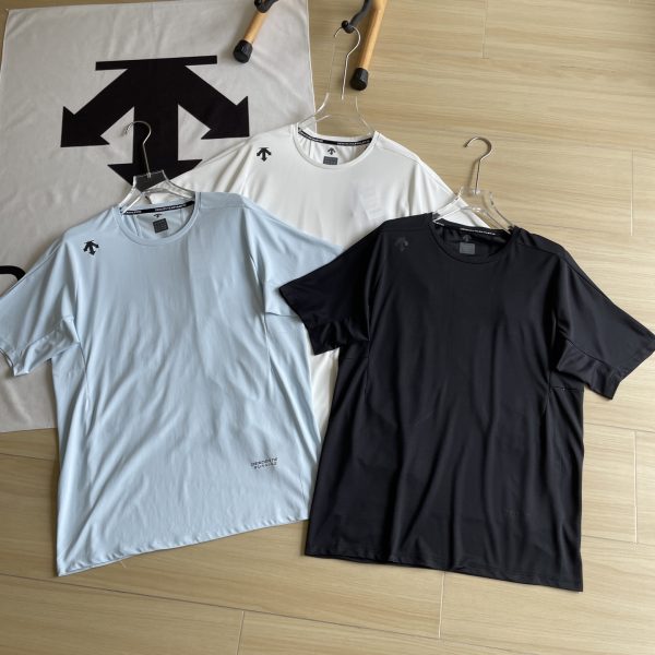 High Quality Descente Short Sleeves Black Breathable Collection