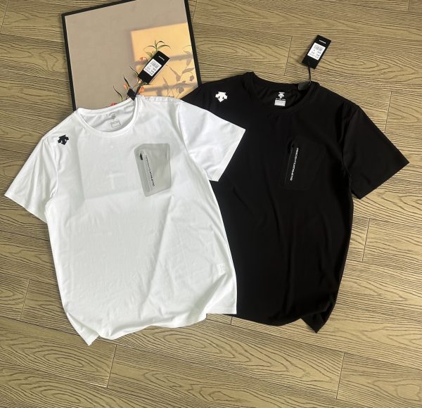 High Quality Descente Short Sleeves White Casual Luxury