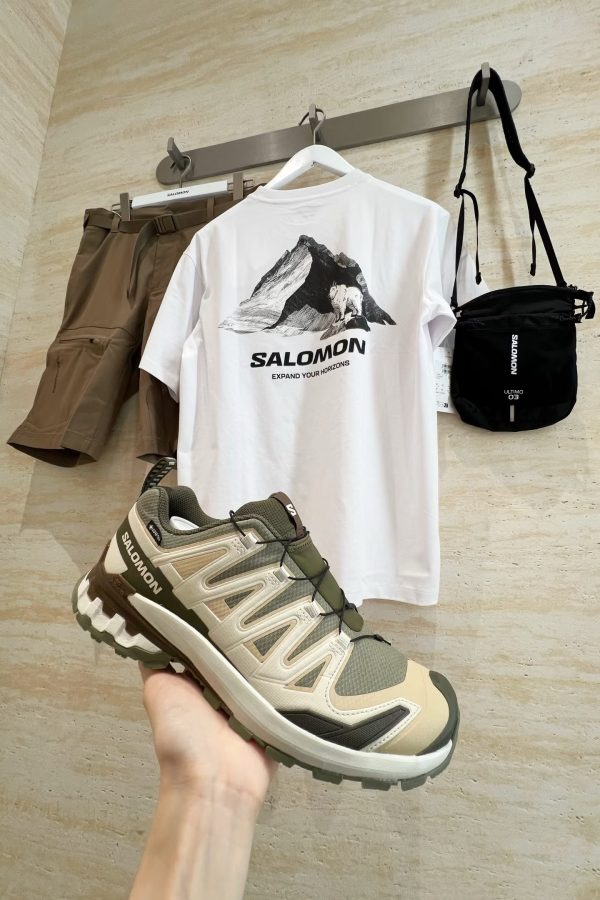 Luxury Salomon Short Sleeves Black Classic Collection