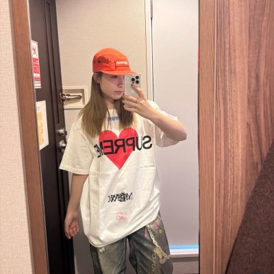 Luxury Supreme Short Sleeves Black Logo Style