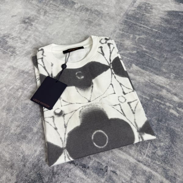 Premium Quality Louis Vuitton Short Sleeves Print Style