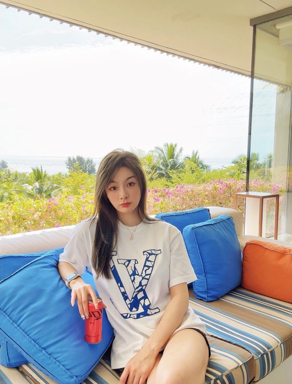 Best Selling Louis Vuitton Short Sleeves White Knit Logo Luxury