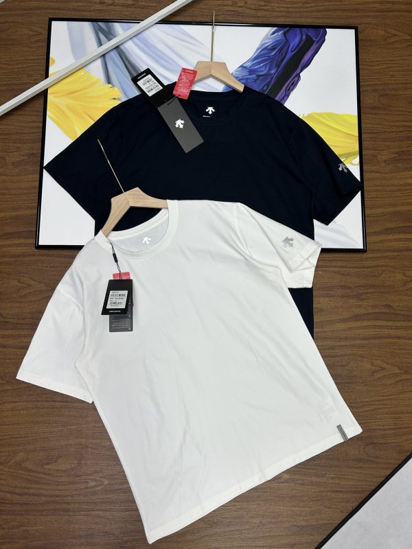 High Quality Descente Short-Sleeved Shirts White Cotton Minimalist Style
