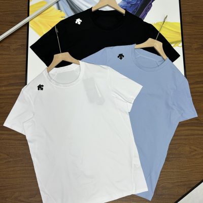 High Quality Descente Short Sleeves Black Knit Luxury