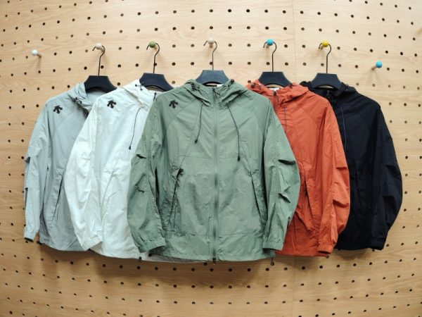 Premium Quality Descente Jackets Black Nylon Breathable Collection