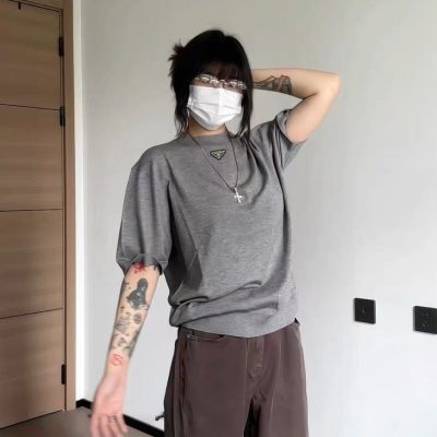 High Quality Prada Short Sleeves Grey Cashmere Elegant Collection
